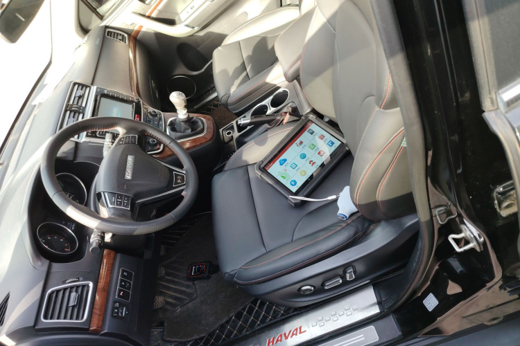 哈弗H6 2015款 改款 运动版 1.5T 手动两驱精英型中控内饰19