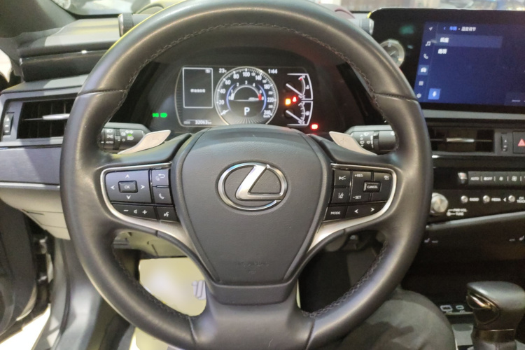 雷克萨斯ES 2023款 200 卓越版局部细节13