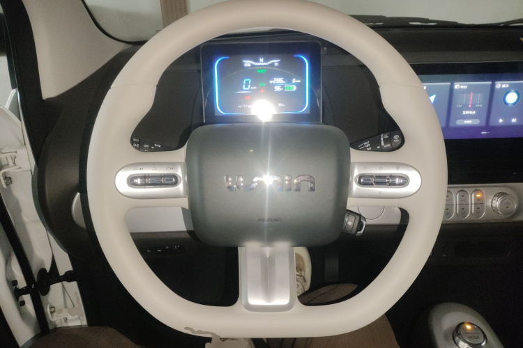 长安启源 长安Lumin 2026款 宝藏版 301km 臻爱米 宁德中控内饰13