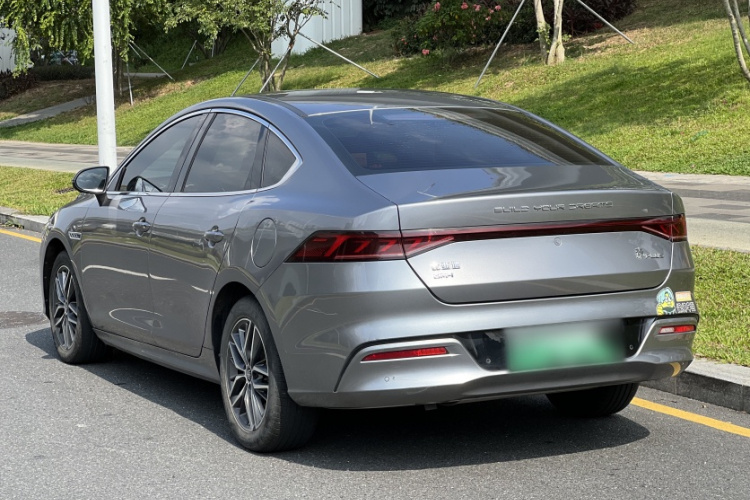 比亚迪 秦PLUS 2023款 冠军版 DM-i 55KM超越型车身外观6004