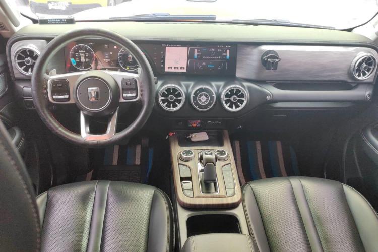 坦克300 2021款 越野版 2.0T 征服者中控内饰7003