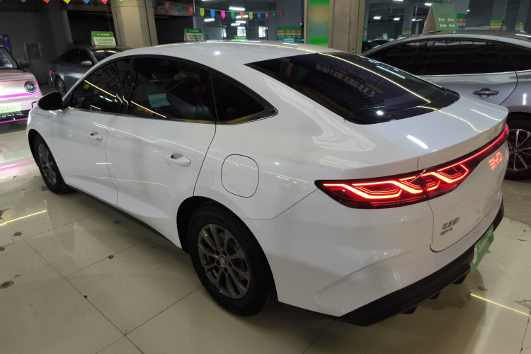 比亚迪 秦L 2024款 DM-i 80KM领先型车身外观4