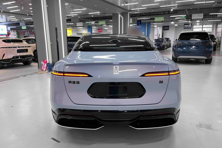 阿维塔06 2025款 Max增程版车身外观6007