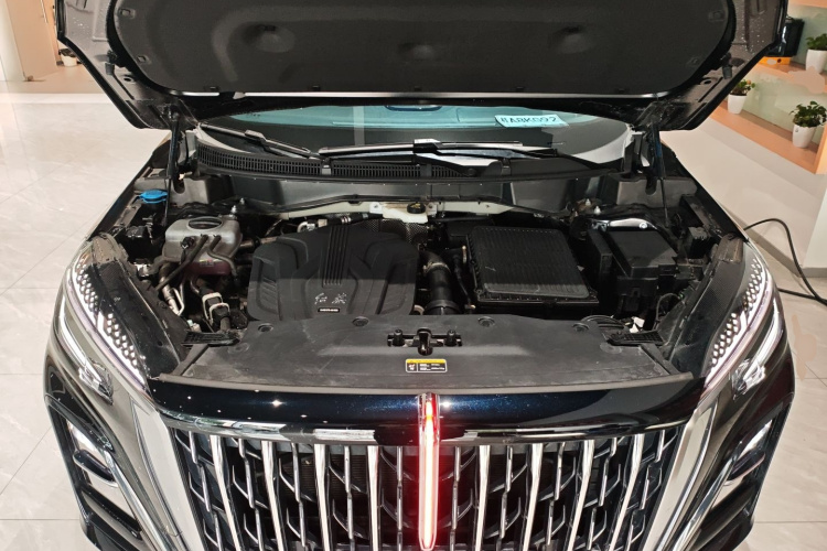 红旗HS3 PHEV 2024款 PHEV 115km 劲为版机舱底盘24