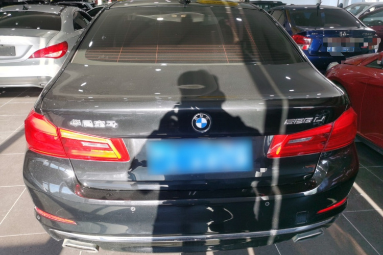 宝马5系 2019款 改款 525Li 豪华套装车身外观6004