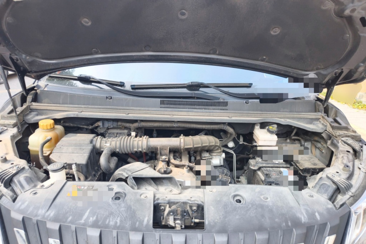 BAW北汽制造 锐胜王牌M7 2023款 2.0L 长轴行政版 9座局部细节24