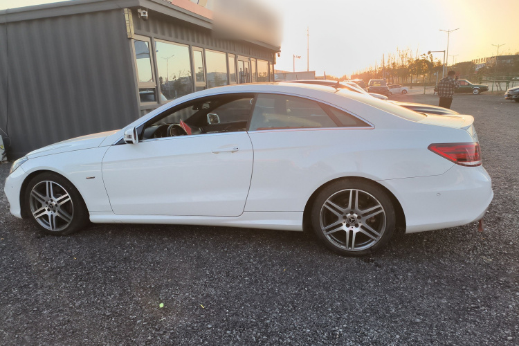 奔驰E级(进口) 2016款 E 200 轿跑车 灵动版车身外观4