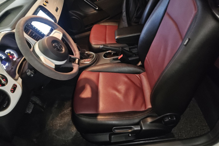 大众 甲壳虫 2014款 1.2TSI 时尚型中控内饰19