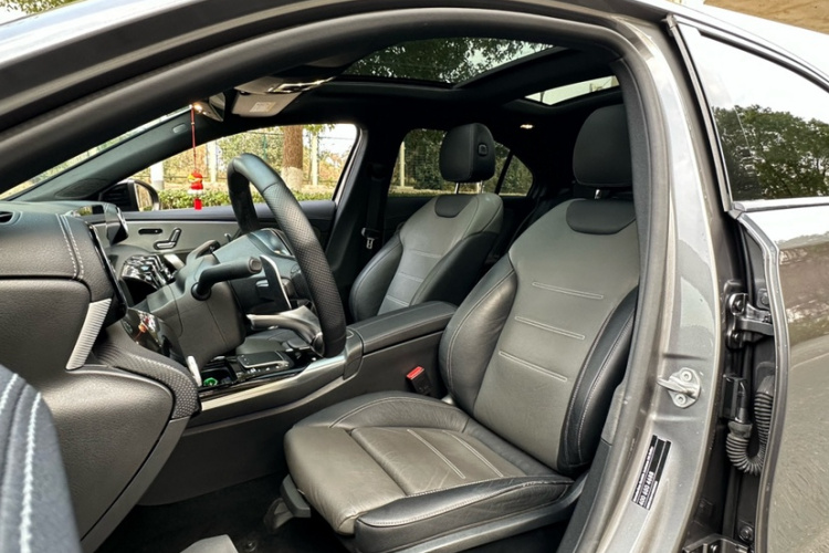 奔驰A级AMG 2019款 AMG A 35 L 4MATIC中控内饰7005