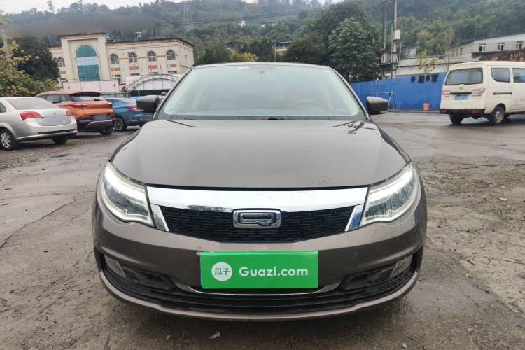 观致3 2014款 三厢 1.6L 自动致悦型车身外观2