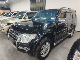 三菱 帕杰罗（平行进口） 