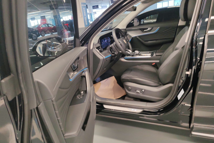 红旗HS5 2023款 2.0T 旗享Pro版中控内饰20