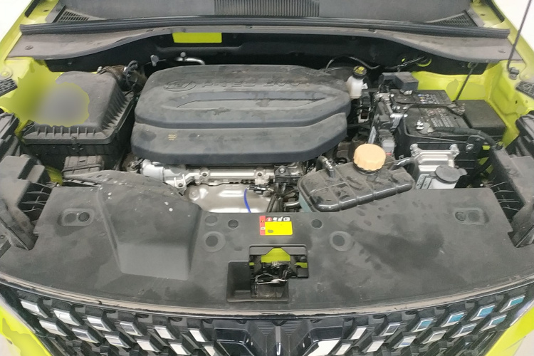 五菱汽车 五菱星驰 2022款 1.5L CVT畅享型机舱底盘24