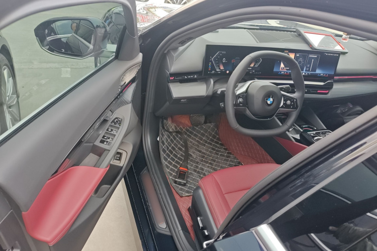 宝马5系 2024款 525Li 豪华套装中控内饰20