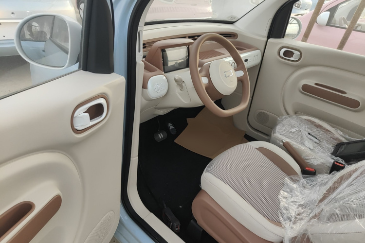 奔腾小马 2026款 222km 萌趣马 Plus中控内饰20