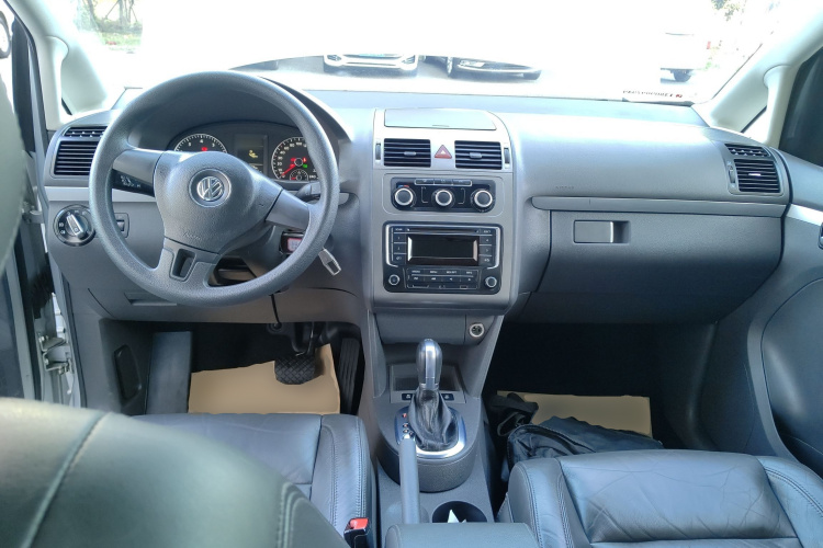 大众 途安 2013款 1.4T DSG舒适版5座中控内饰12