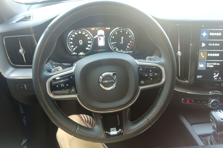 沃尔沃XC60 2018款 T5 四驱智远运动版中控内饰13