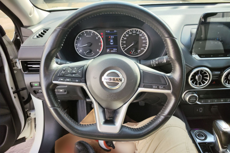 日产 轩逸 2021款 1.6L XL CVT悦享版中控内饰13