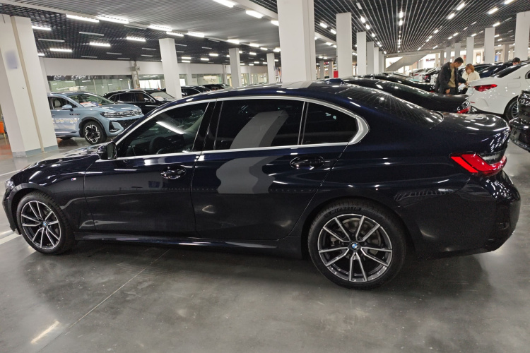 宝马3系 2025款 325Li M运动套装车身外观6003