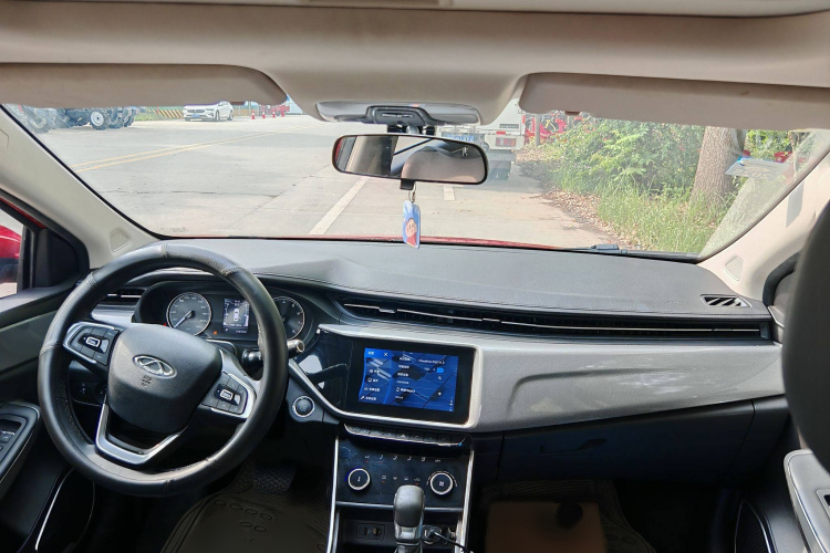 奇瑞 艾瑞泽5 2019款 1.5L CVT自在版 国V中控内饰7002