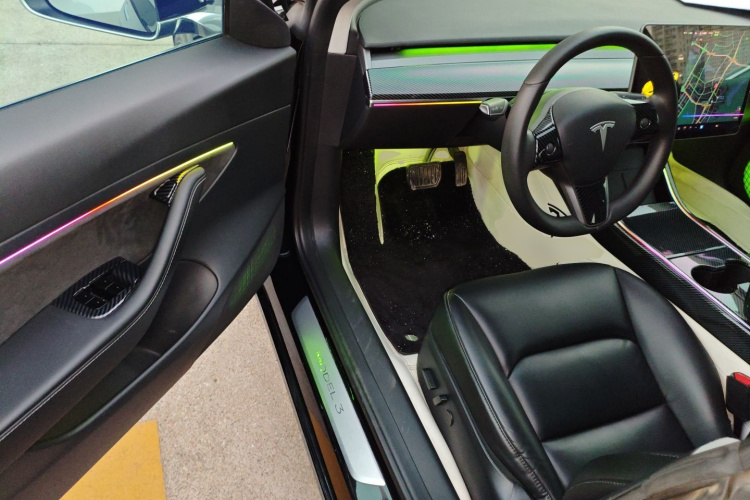 特斯拉 Model 3 2020款 改款 长续航后轮驱动版中控内饰20