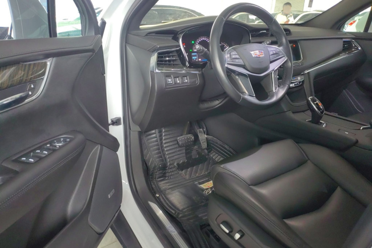 凯迪拉克XT5 2018款 25T 技术型中控内饰7003