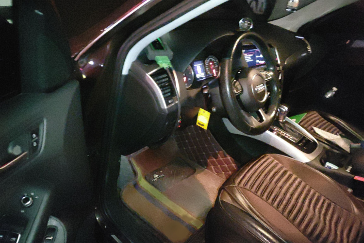 奥迪Q5 2016款 40 TFSI 技术型中控内饰7003