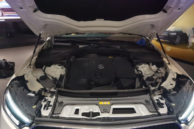 奔驰GLC 2023款 GLC 260 L 4MATIC 动感型 7座局部细节24