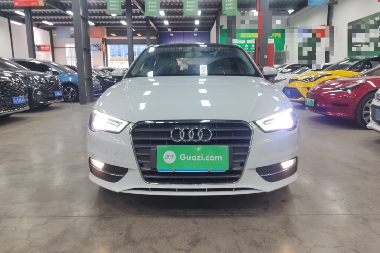 奥迪A3 2015款 Sportback 35 TFSI 百万纪念智领型车身外观2