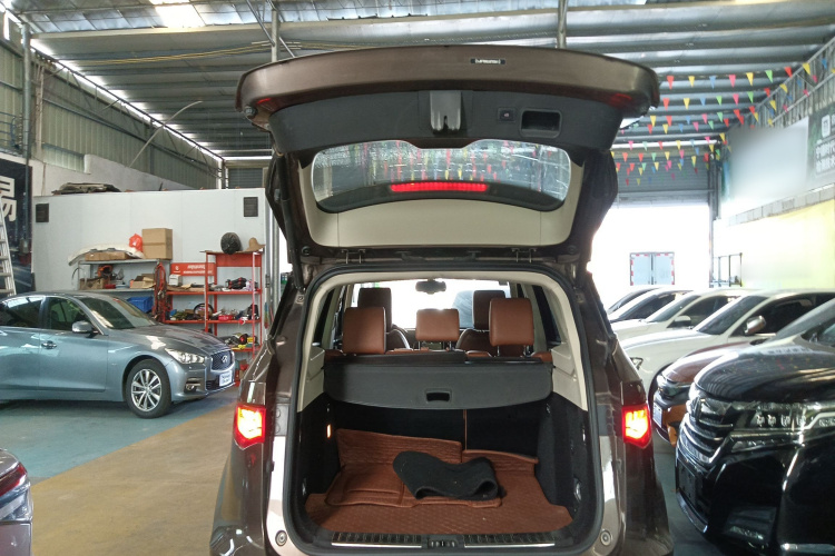 众泰T700 2017款 1.8T 双离合尊贵型局部细节23