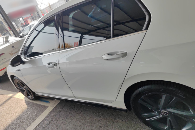 大众 高尔夫 2023款 改款 280TSI DSG R-Line车身外观4