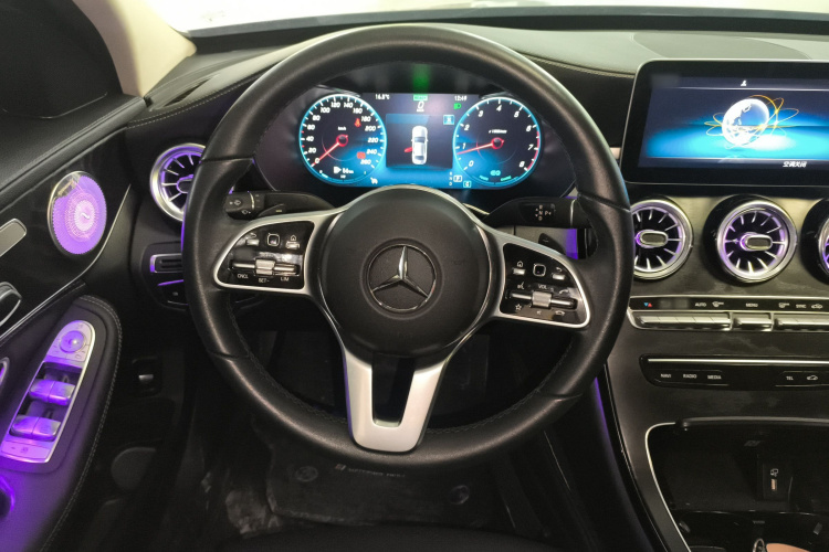 奔驰C级 2019款 改款 C 260 L 运动版局部细节13