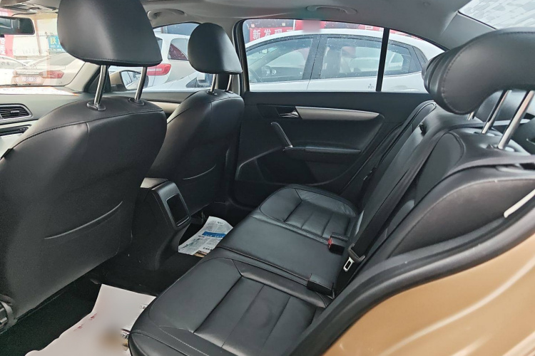 大众 朗逸 2013款 改款 1.4TSI DSG舒适版中控内饰7003