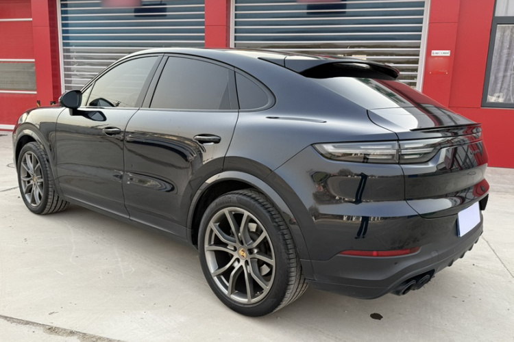 保时捷 2023款 Cayenne Coupé 3.0T 铂金版车身外观6004
