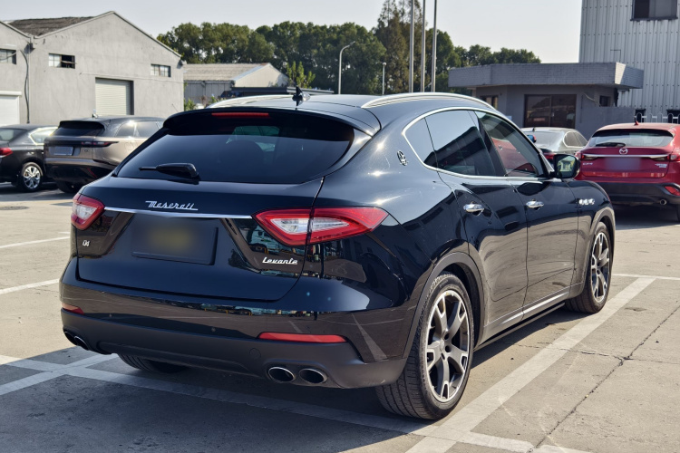 玛莎拉蒂 Levante 2016款 3.0T 标准型车身外观6005
