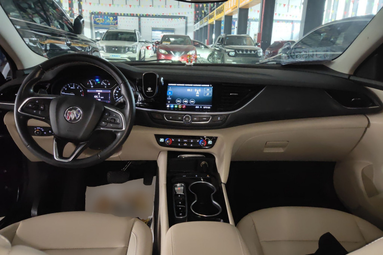 别克 君威 2020款 552T 精英型中控内饰12