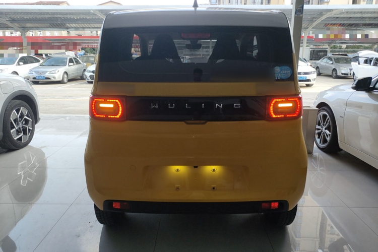 五菱汽车 宏光MINIEV 2021款 马卡龙臻享款 三元锂车身外观6