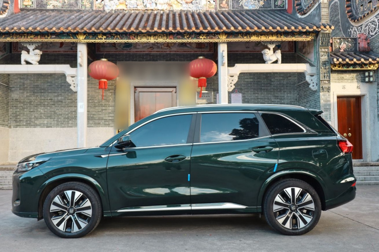 蓝电E5 PLUS 2025款 165km 长续航版PLUS 7座车身外观6005