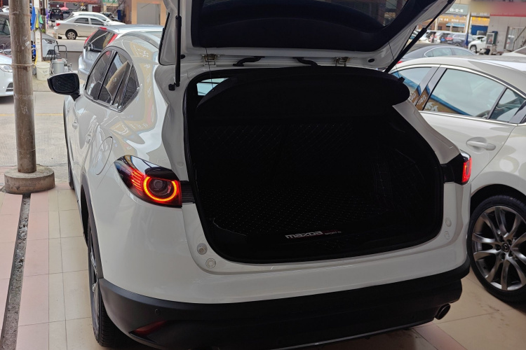 马自达CX-4 2020款 2.5L 自动两驱蓝天驾趣版局部细节23