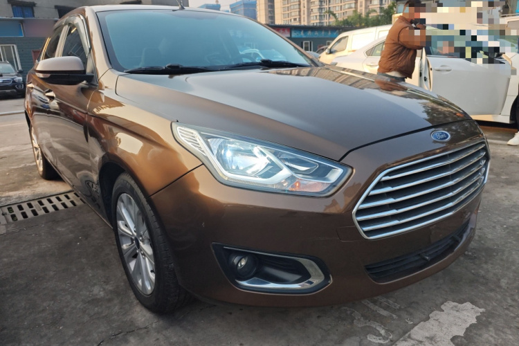 福特 福睿斯 2015款 1.5L 自动时尚型车身外观3