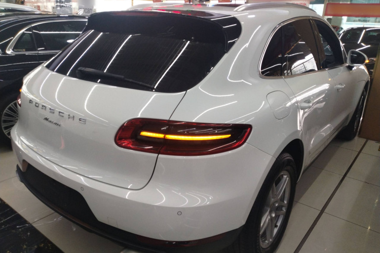 保时捷 2017款  Macan 2.0T车身外观6005