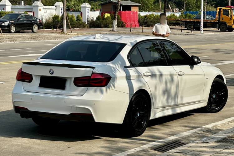 宝马3系 2018款 320Li M运动曜夜版车身外观6012