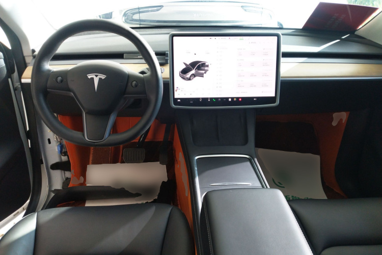 特斯拉 Model Y 2021款 标准续航后驱版中控内饰12