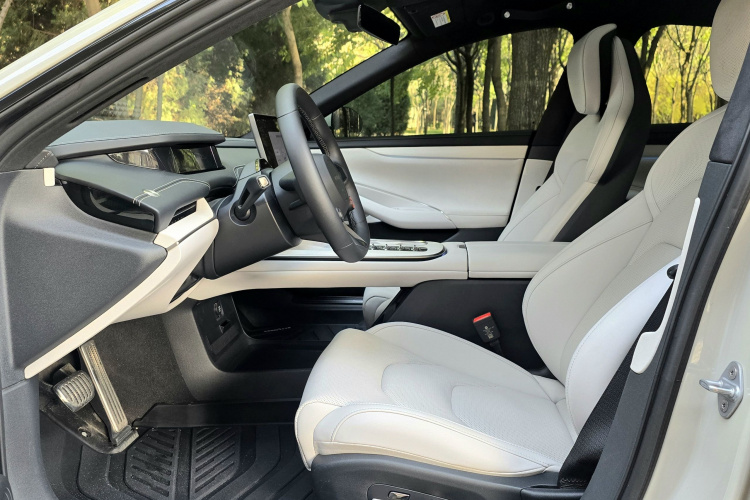 小米汽车 小米SU7 2024款 四驱超长续航高阶智驾Max版中控内饰7001