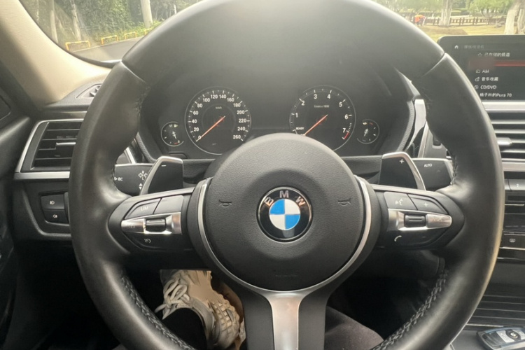 宝马3系 2019款 320Li M运动套装中控内饰7008