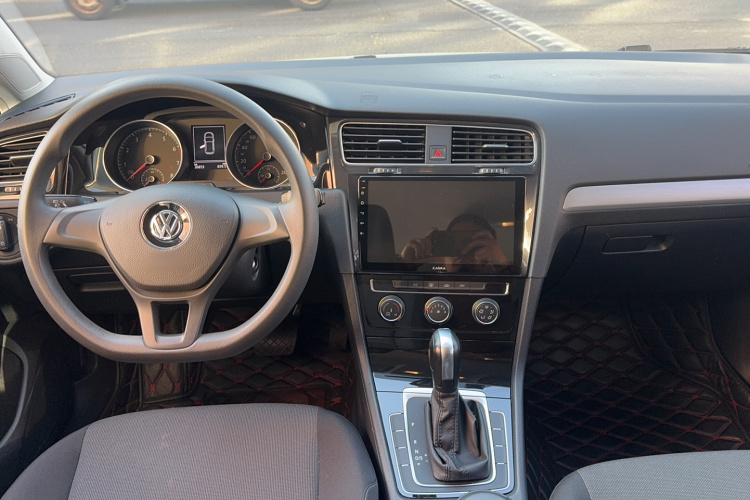 大众 高尔夫 2019款 1.6L 自动时尚型 国V中控内饰7003