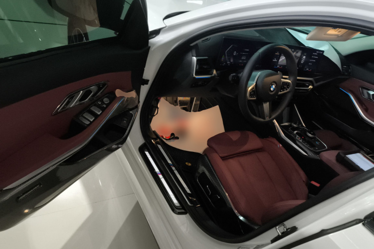 宝马3系 2024款 325Li M运动套装中控内饰20