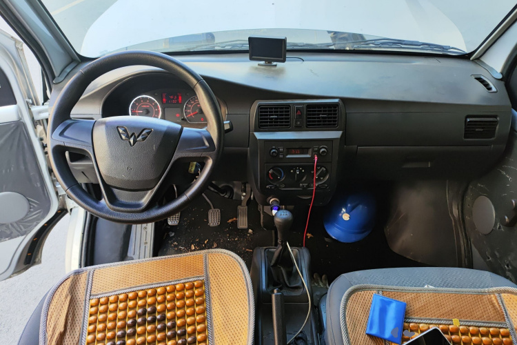 五菱汽车 五菱荣光 2021款 1.5L加长基本型封窗车2座L3C中控内饰12