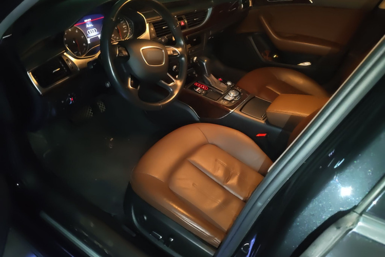 奥迪A6L 2017款 TFSI 舒适型中控内饰19