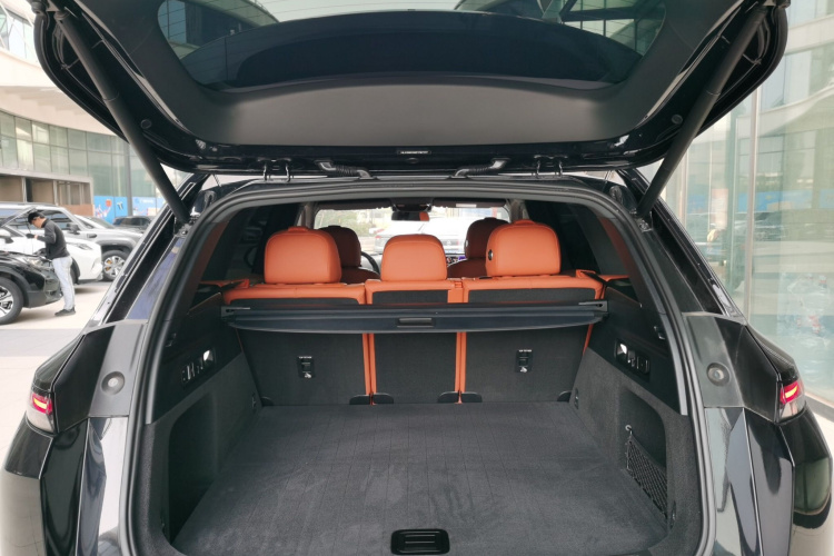 理想汽车 理想L7 2023款 Pro机舱底盘23